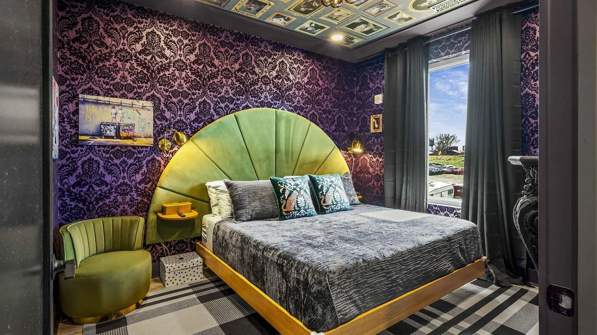 The Nashville Lounge Minutes From Downtown United States